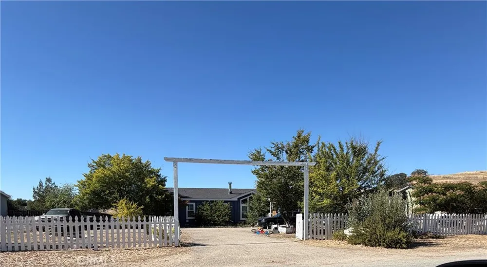8740 Martinez Drive San Miguel, CA 93451