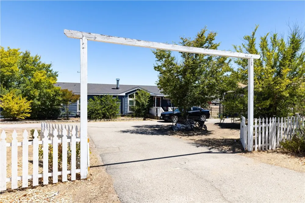 8740 Martinez Drive San Miguel, CA 93451