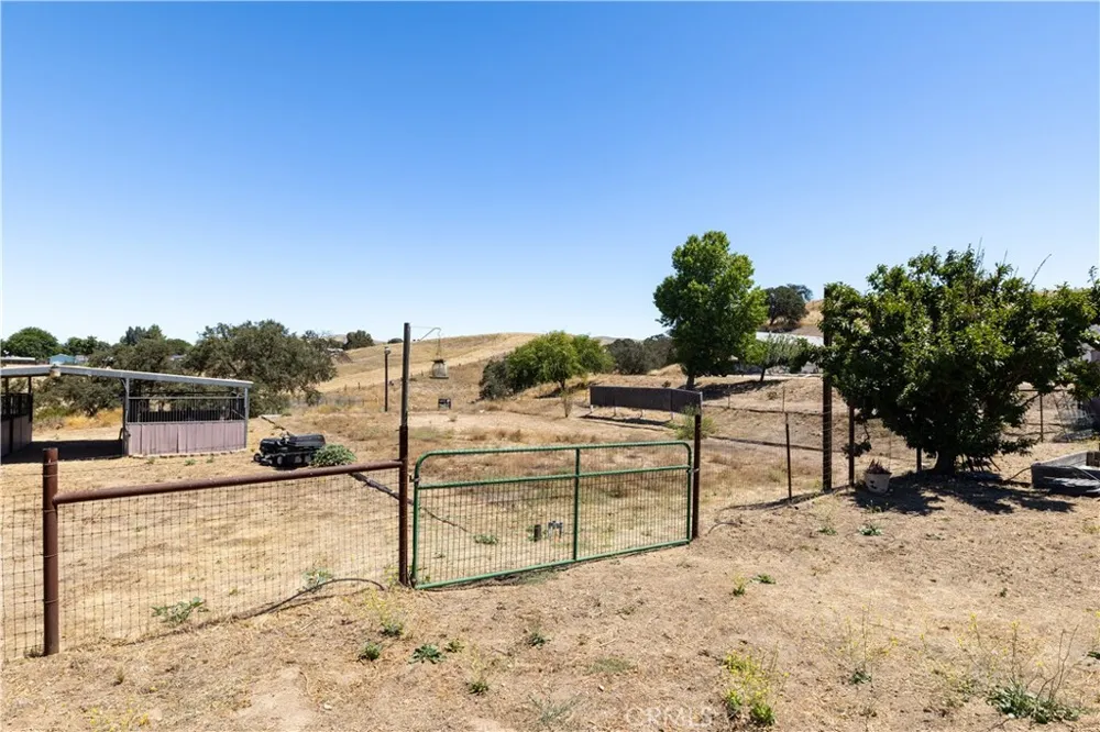 8740 Martinez Drive San Miguel, CA 93451