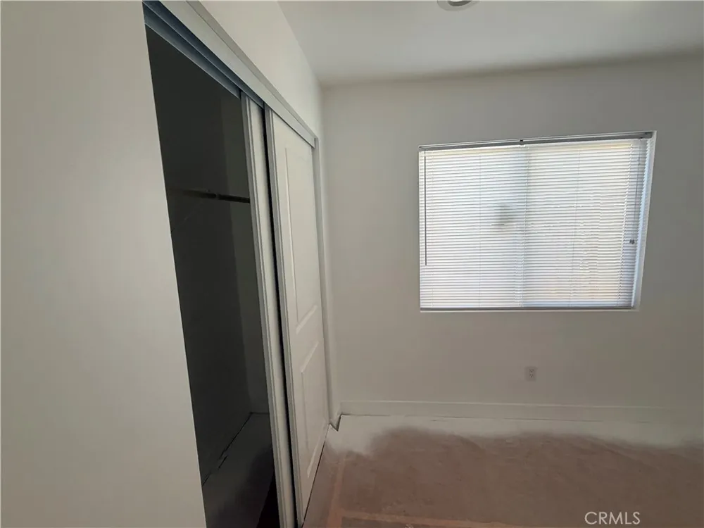 988 Valencia #6 Costa Mesa, CA 92626