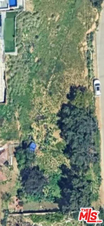 207 S La Gross Way Chatsworth, CA 91311