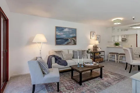 443 Alberto Way #B219