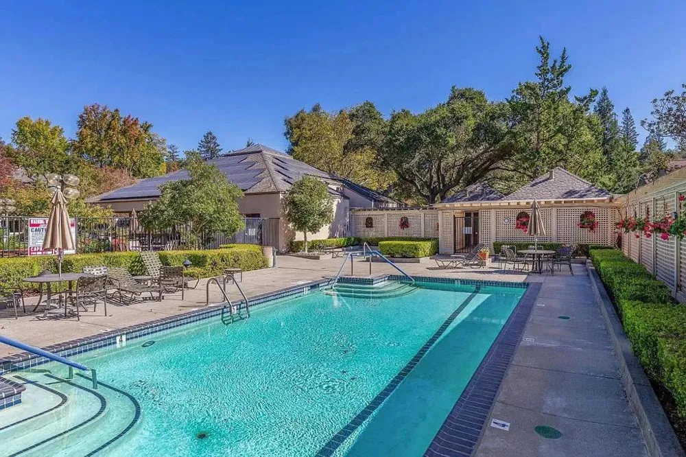443 Alberto Way #B219 Los Gatos, CA 95032