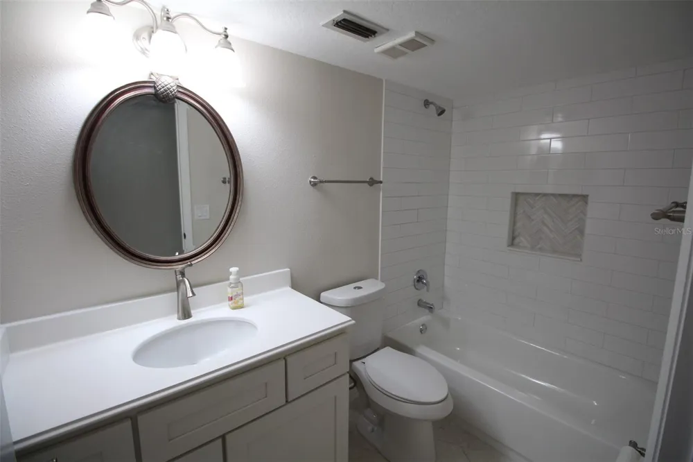 5301 WHITE CLIFF LANE #2 Orlando, FL 32812