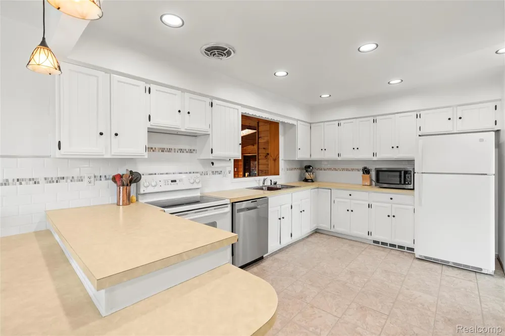 10504 Tamryn Boulevard Rose Township, MI 48442