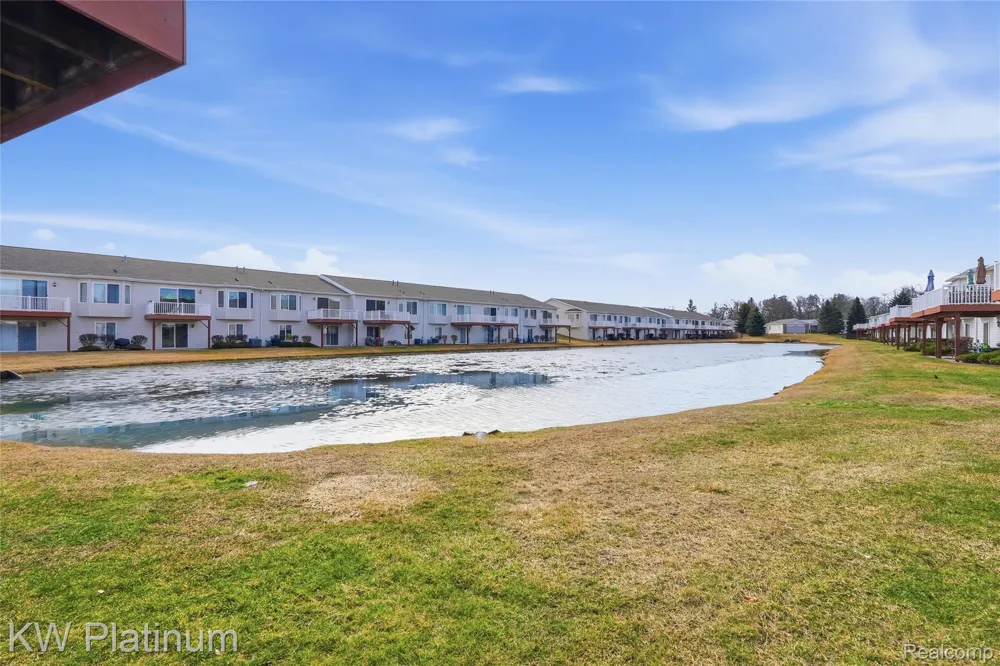802 Crystal Lane Marysville City, MI 48040