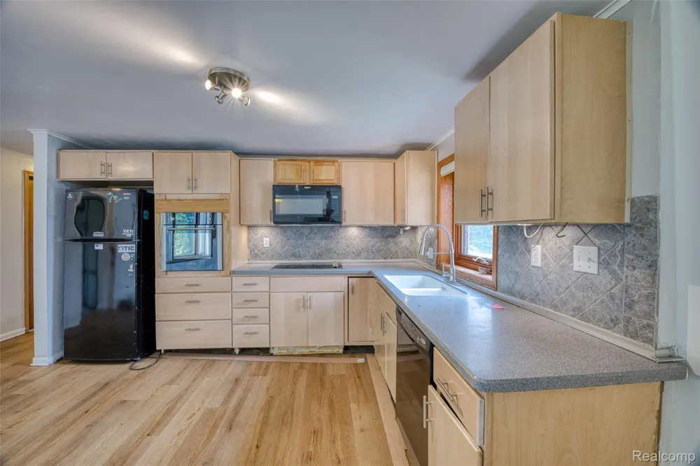 10401 Degrand Street White Lake Charter Township, MI 48386