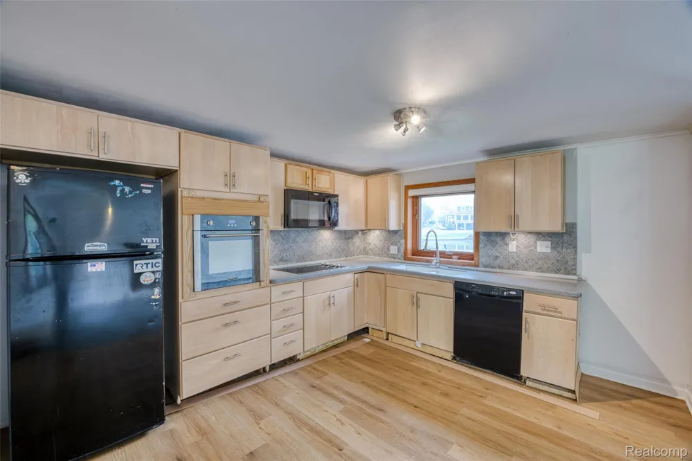 10401 Degrand Street White Lake Charter Township, MI 48386