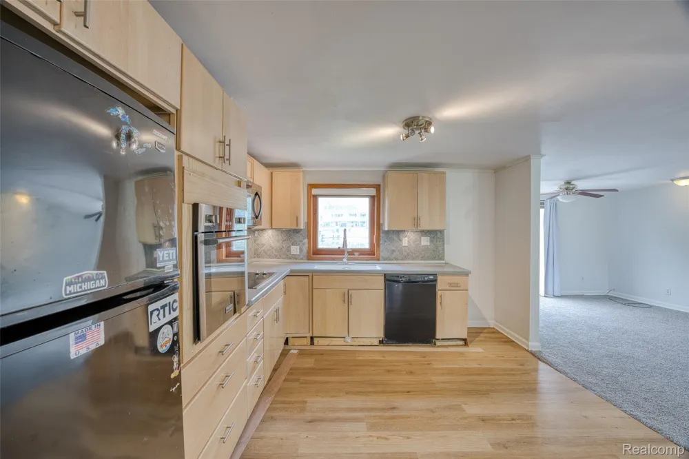 10401 Degrand Street White Lake Charter Township, MI 48386
