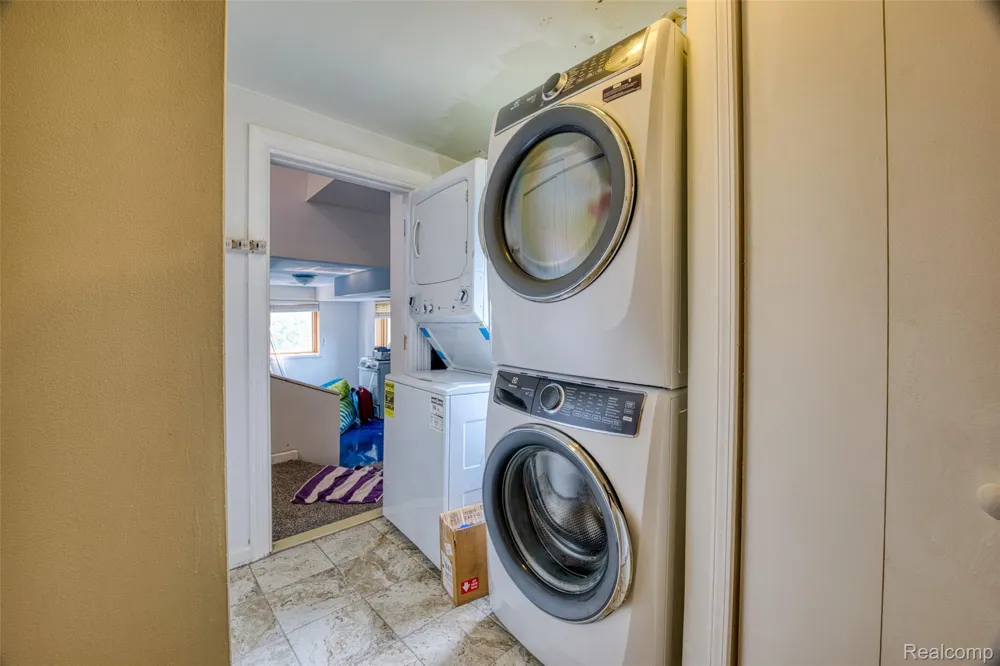 10401 Degrand Street White Lake Charter Township, MI 48386