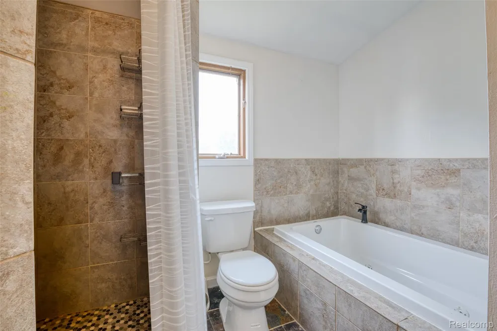 10401 Degrand Street White Lake Charter Township, MI 48386