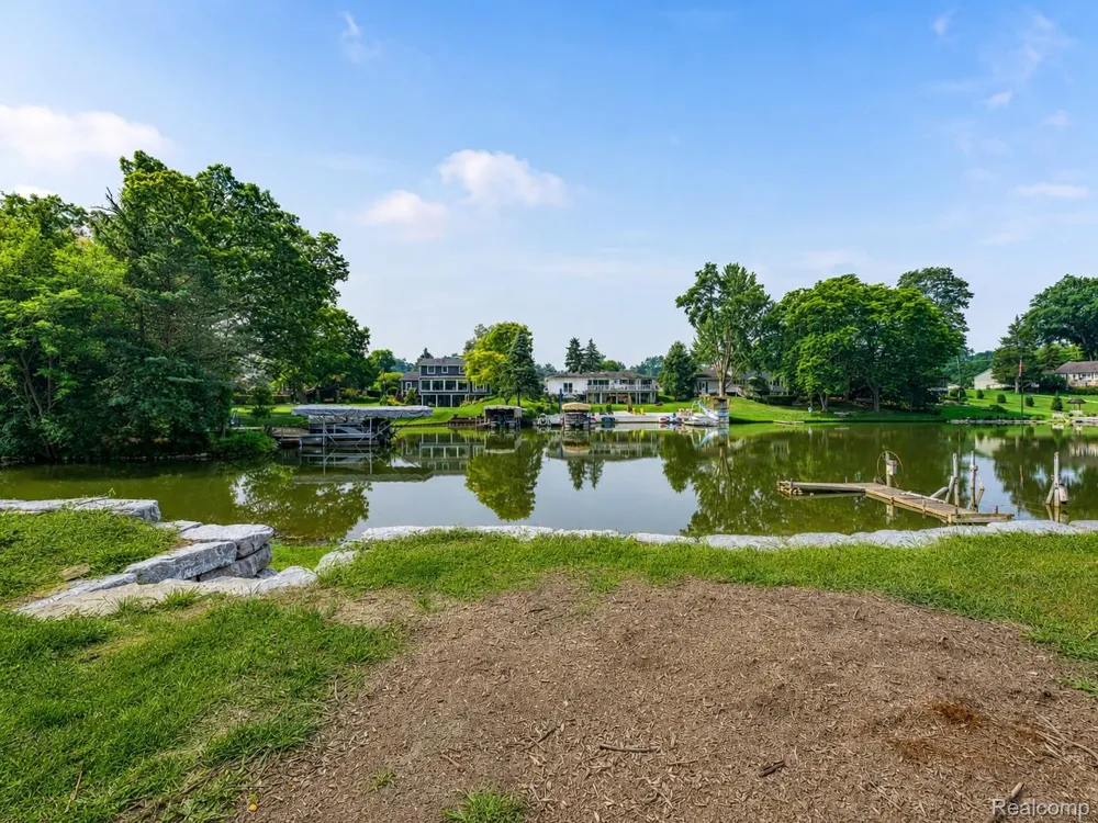 10401 Degrand Street White Lake Charter Township, MI 48386