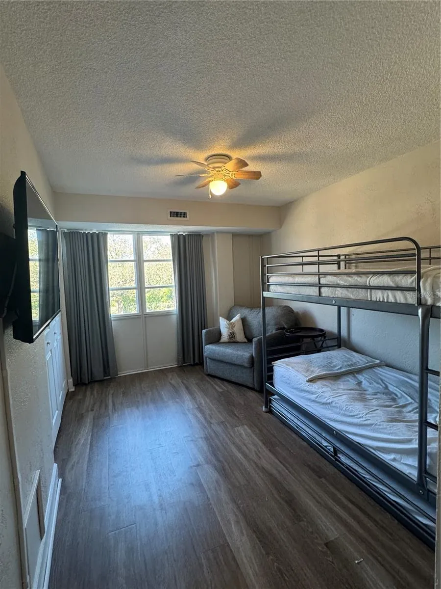 3315 58TH AVENUE S #201 St Petersburg, FL 33712