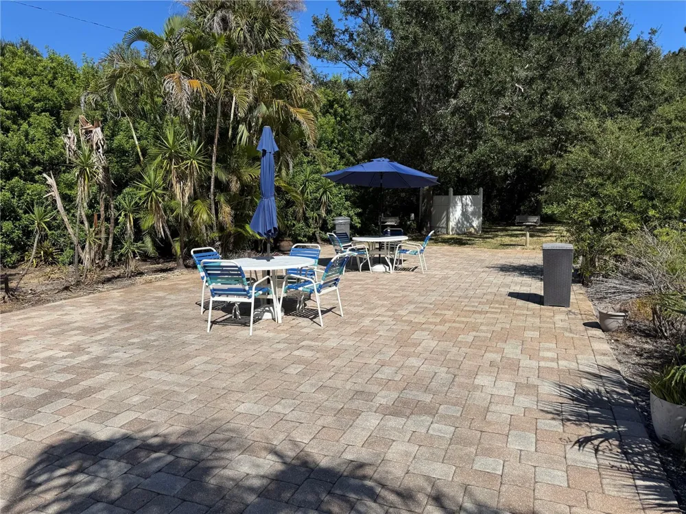 3315 58TH AVENUE S #201 St Petersburg, FL 33712