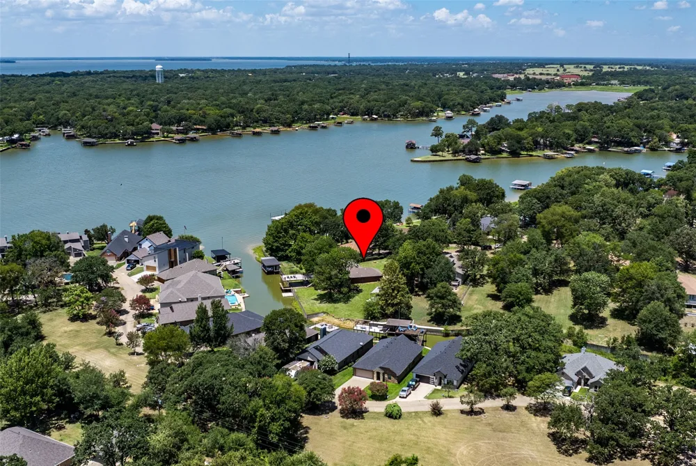 111 Hickory Creek Circle Gun Barrel City, TX 75156
