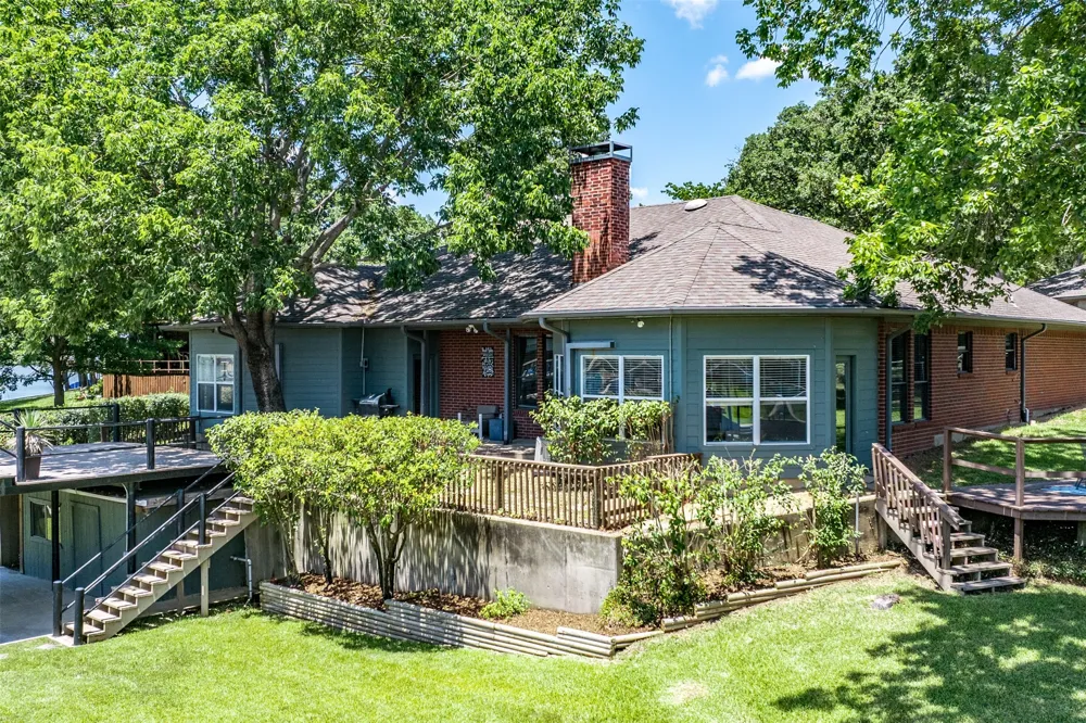111 Hickory Creek Circle Gun Barrel City, TX 75156