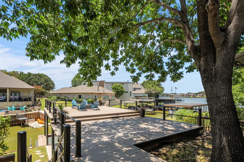 111 Hickory Creek Circle Gun Barrel City, TX 75156