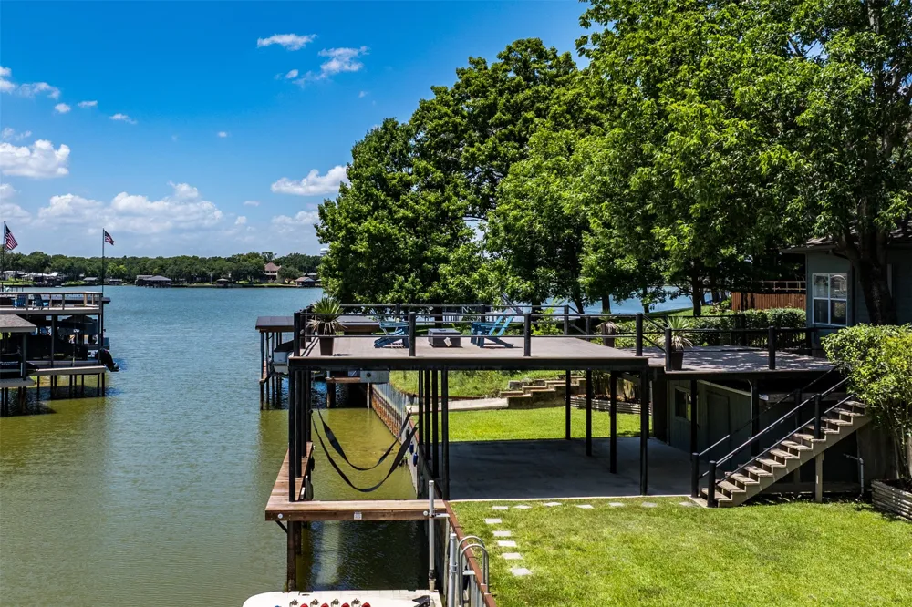 111 Hickory Creek Circle Gun Barrel City, TX 75156