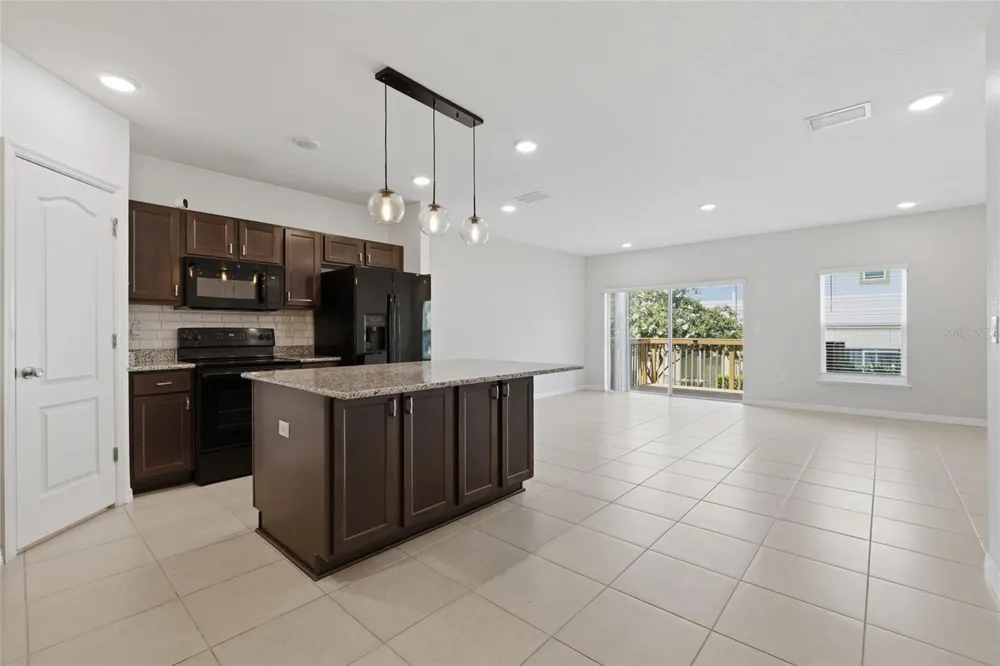 3857 HAMPSTEAD LANE Lakeland, FL 33810