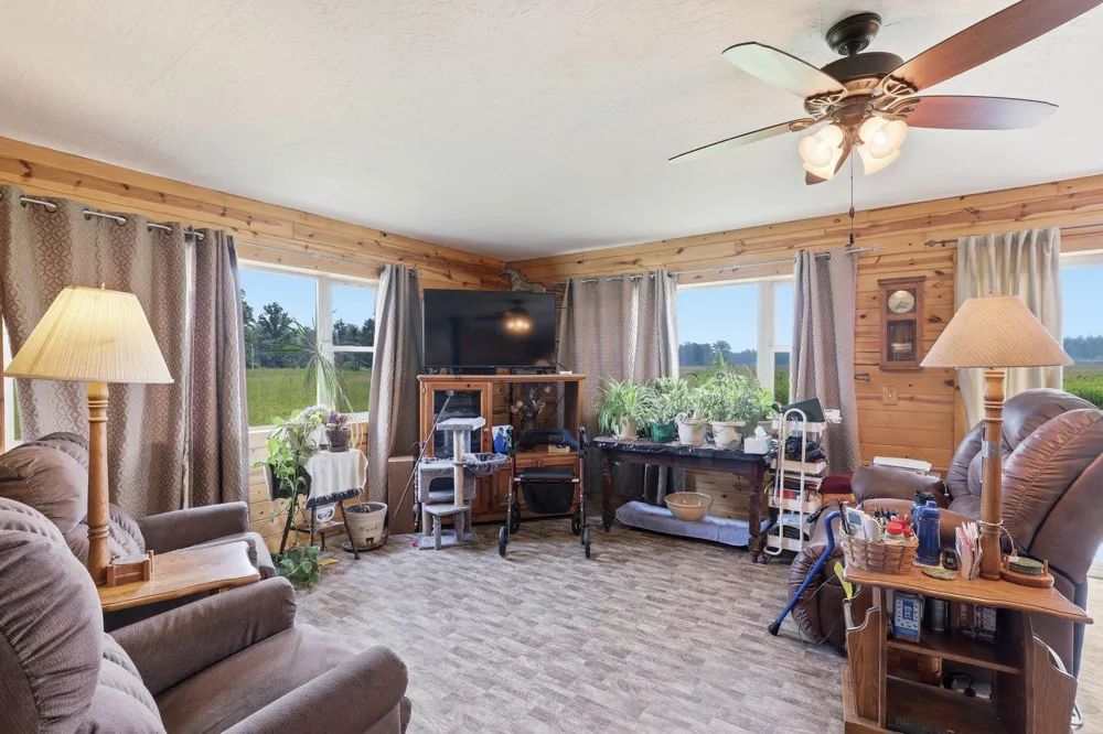 6222 County Road 130 Kettle River, MN 55757