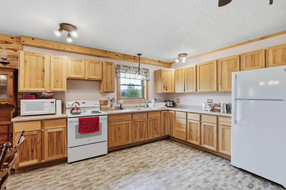 6222 County Road 130 Kettle River, MN 55757