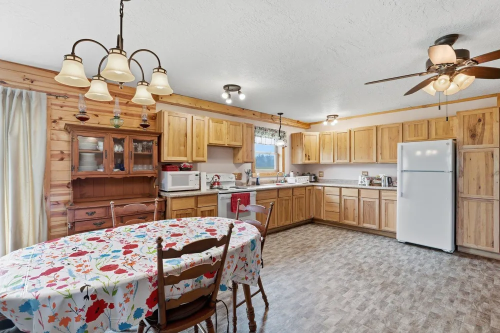 6222 County Road 130 Kettle River, MN 55757