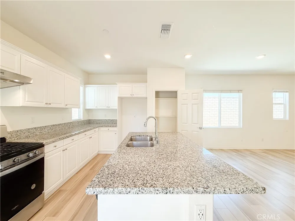 7155 Citrus Ave #227 Fontana, CA 92336