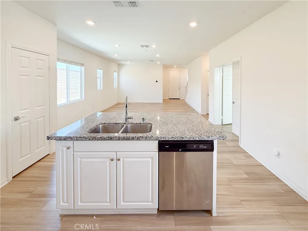 7155 Citrus Ave #227 Fontana, CA 92336