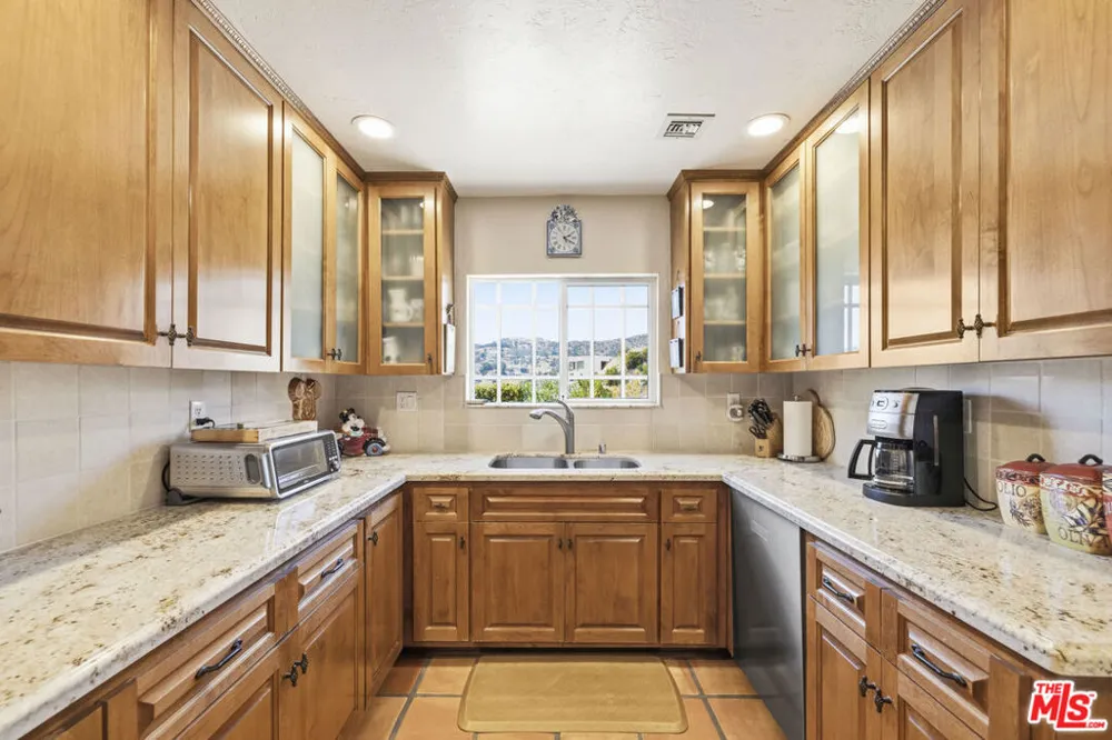 51 Flintlock Lane Bell Canyon, CA 91307