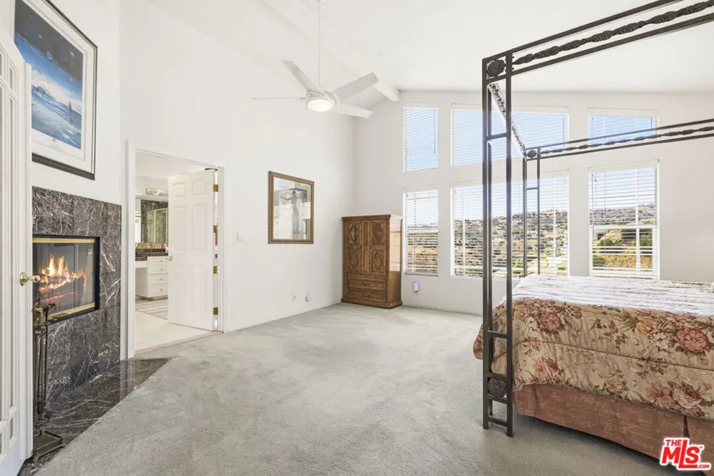 51 Flintlock Lane Bell Canyon, CA 91307