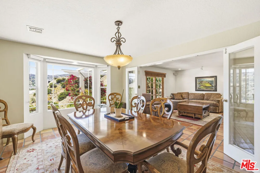 51 Flintlock Lane Bell Canyon, CA 91307
