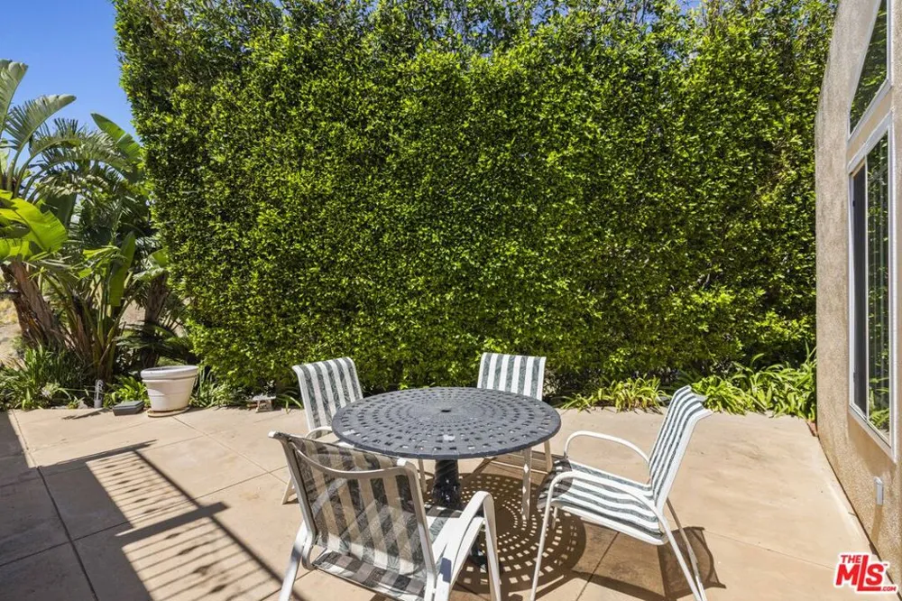 51 Flintlock Lane Bell Canyon, CA 91307