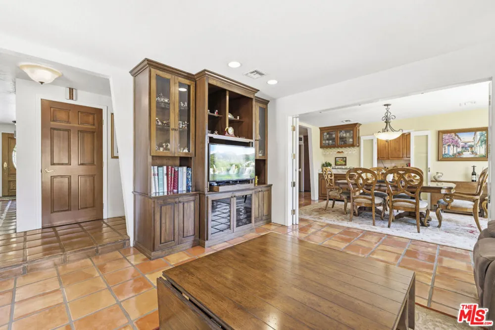 51 Flintlock Lane Bell Canyon, CA 91307