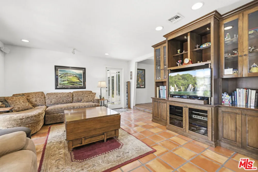 51 Flintlock Lane Bell Canyon, CA 91307