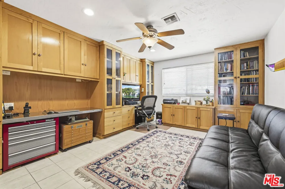 51 Flintlock Lane Bell Canyon, CA 91307
