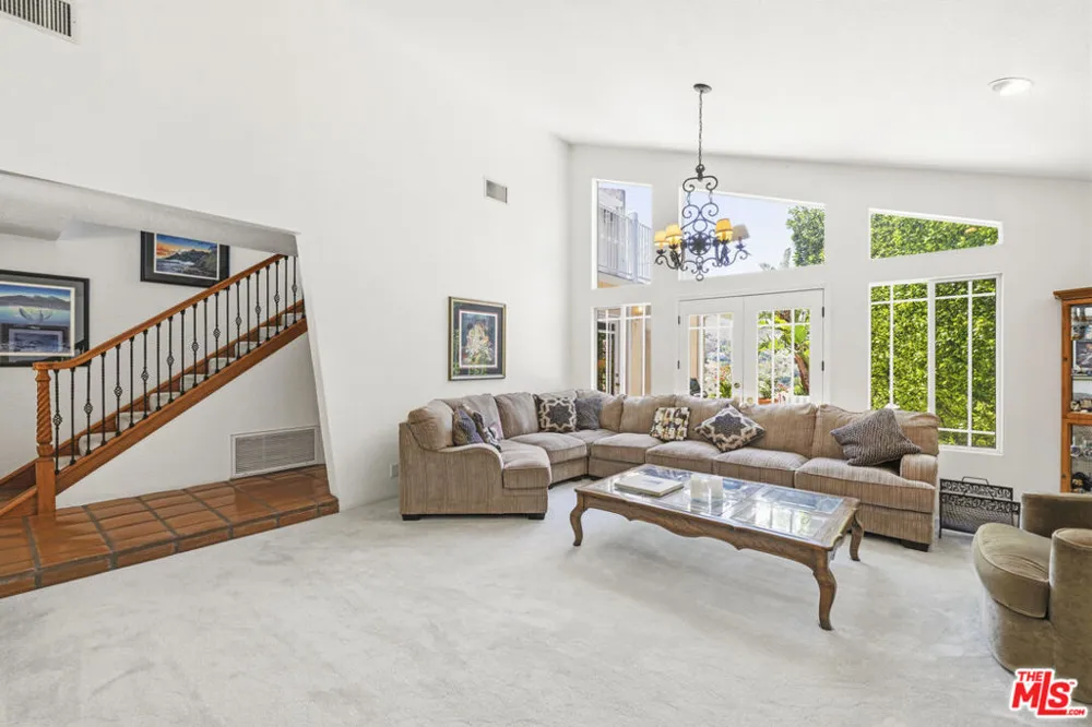 51 Flintlock Lane Bell Canyon, CA 91307