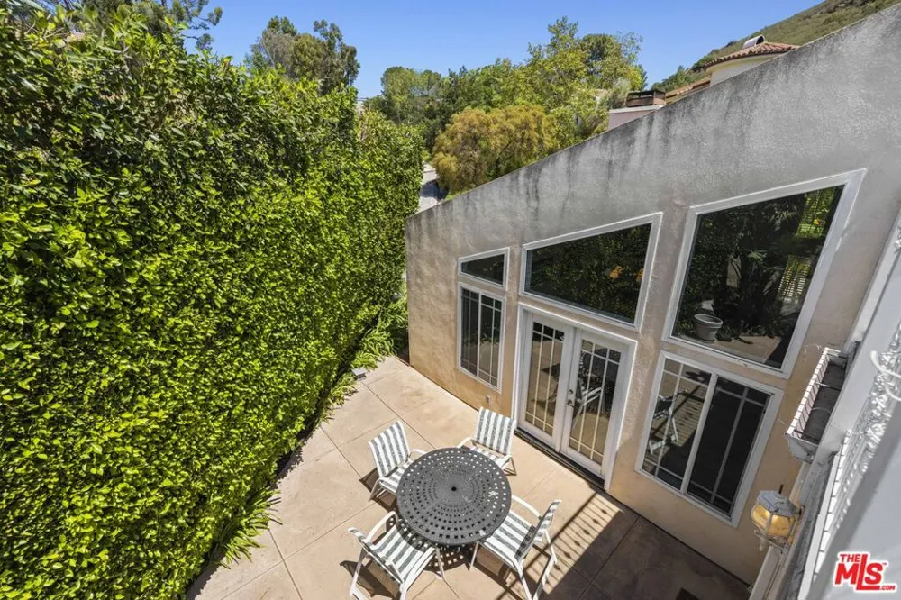 51 Flintlock Lane Bell Canyon, CA 91307