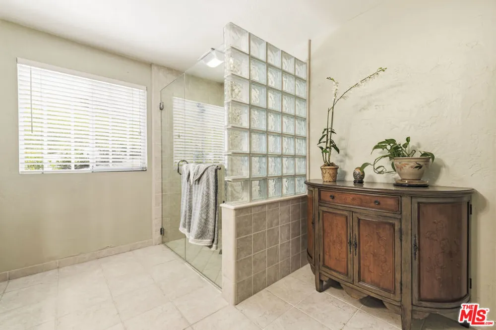 51 Flintlock Lane Bell Canyon, CA 91307