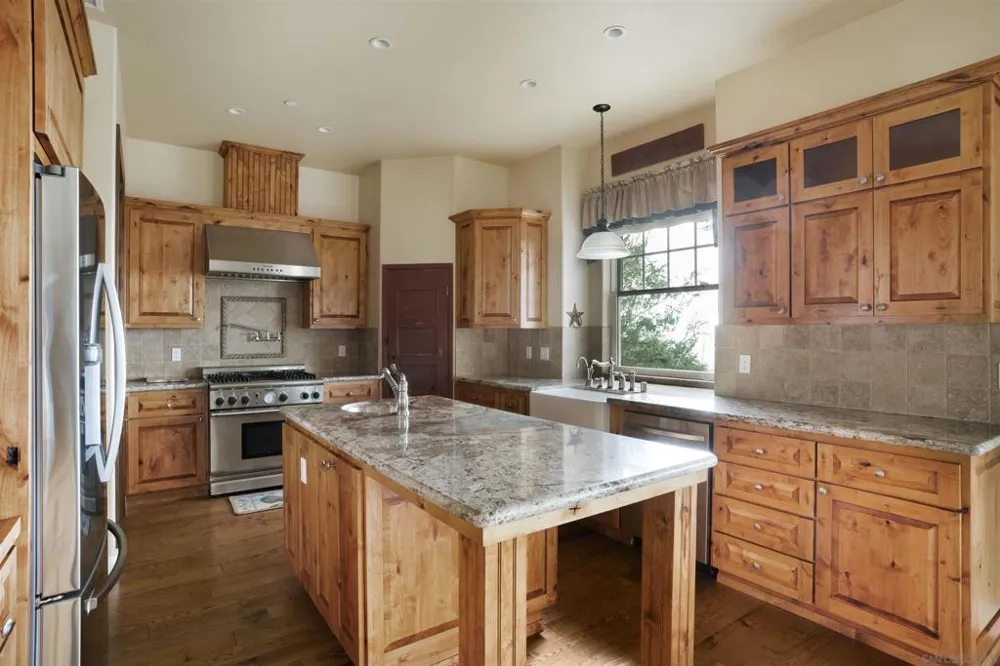 15710 Blue Crystal Trails Poway, CA 92064