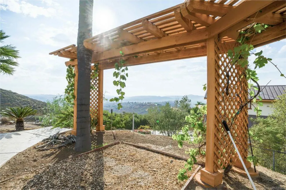 15710 Blue Crystal Trails Poway, CA 92064