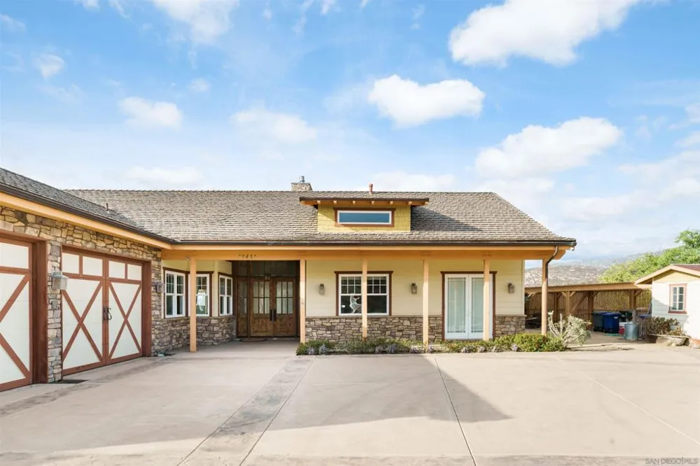 15710 Blue Crystal Trails Poway, CA 92064