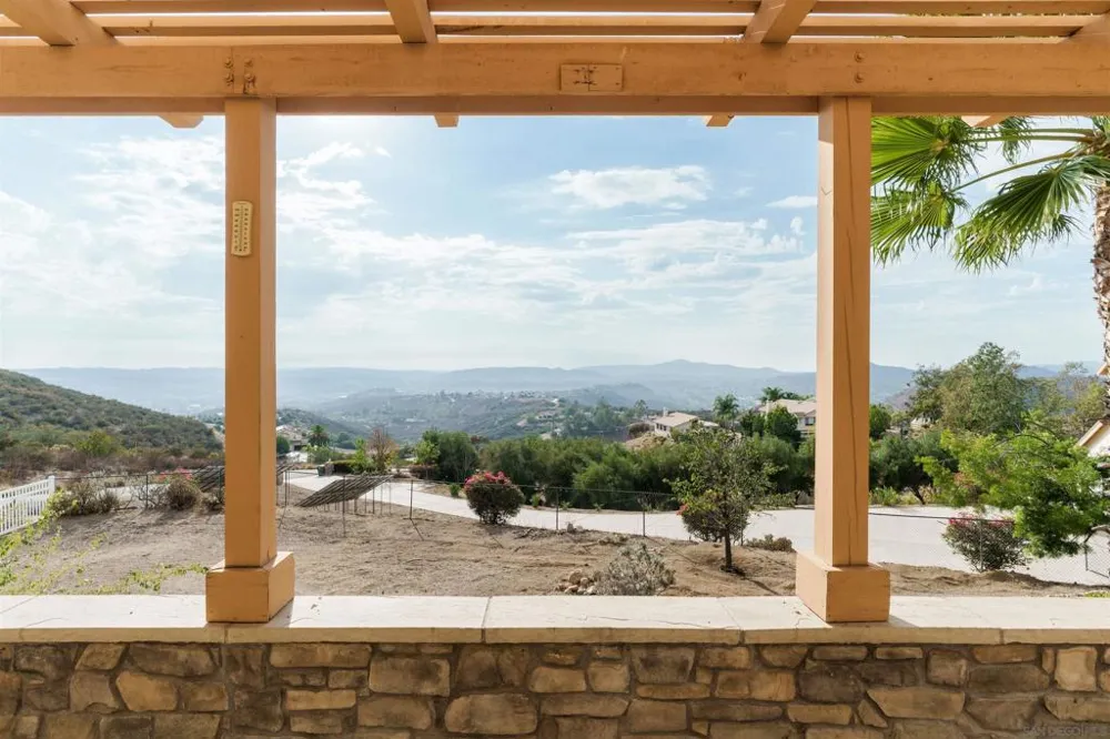15710 Blue Crystal Trails Poway, CA 92064