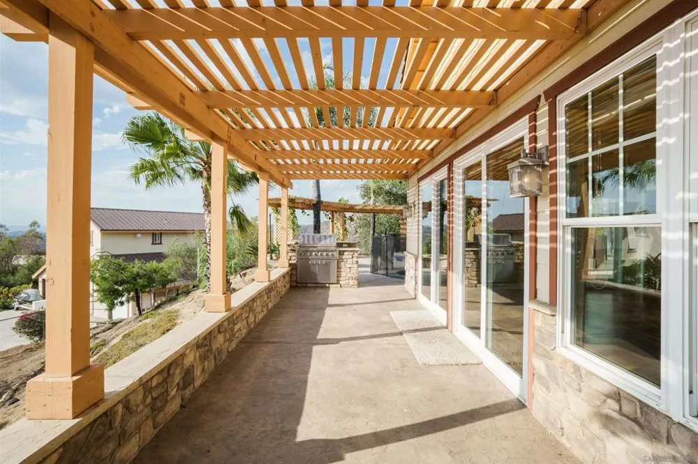 15710 Blue Crystal Trails Poway, CA 92064