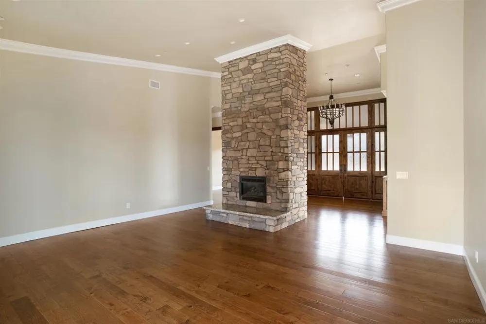 15710 Blue Crystal Trails Poway, CA 92064