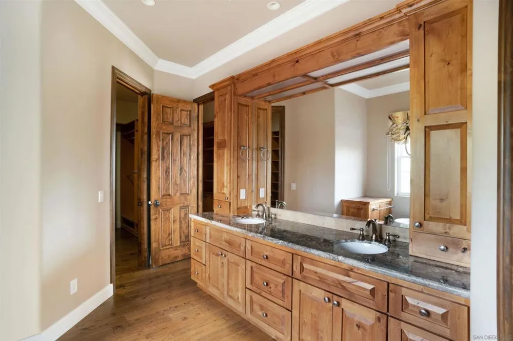 15710 Blue Crystal Trails Poway, CA 92064