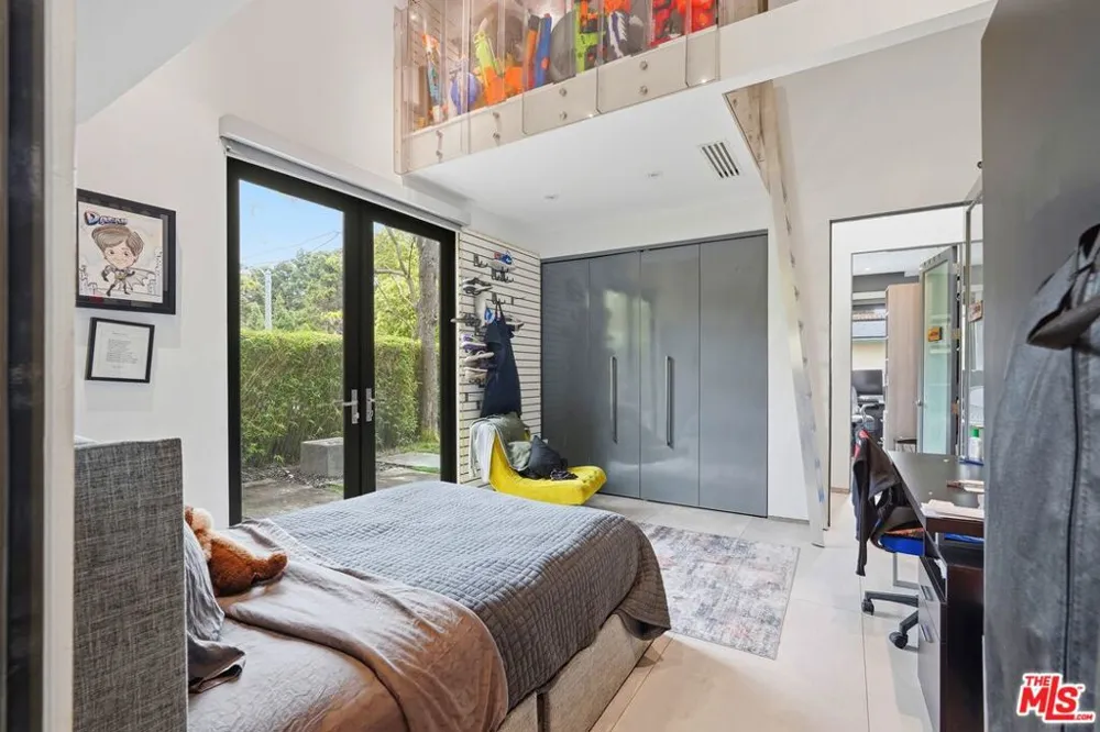 624 23rd Street Santa Monica, CA 90402