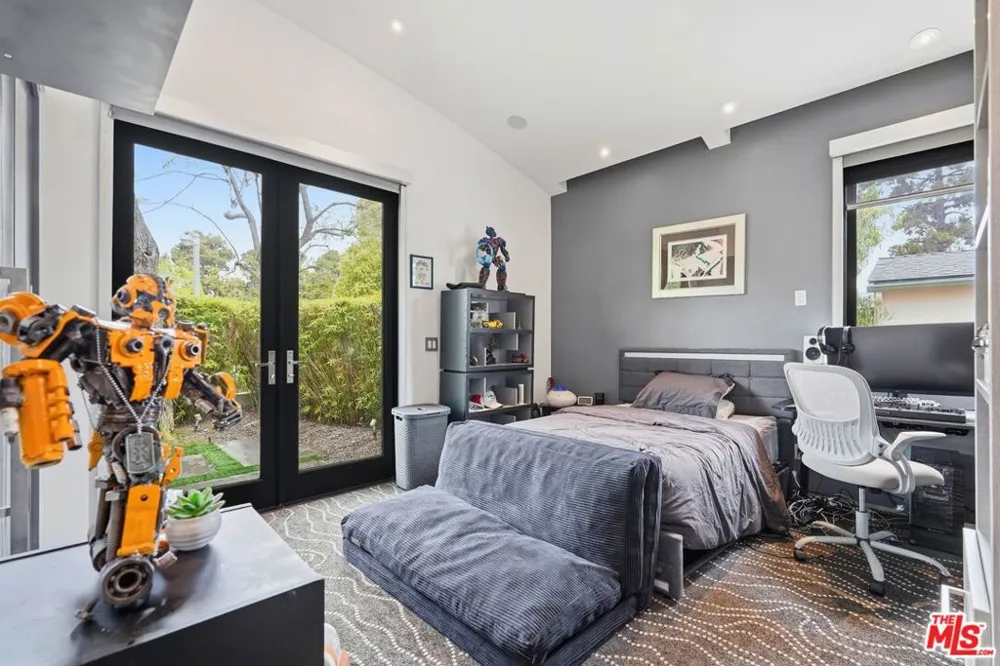 624 23rd Street Santa Monica, CA 90402