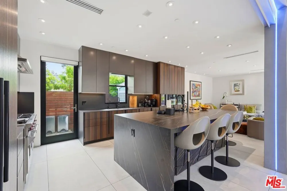 624 23rd Street Santa Monica, CA 90402