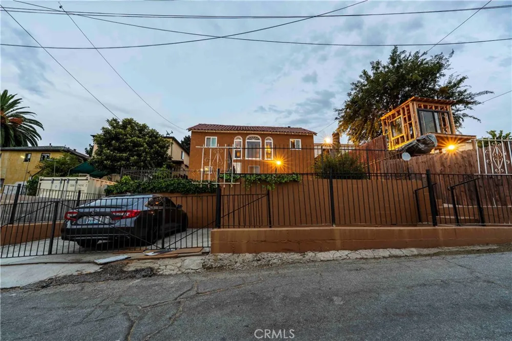 1521 Helen Dr Los Angeles, CA 90063