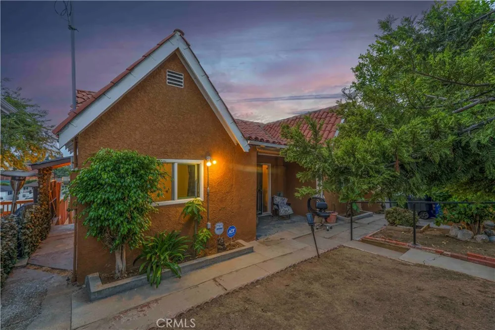1521 Helen Dr Los Angeles, CA 90063